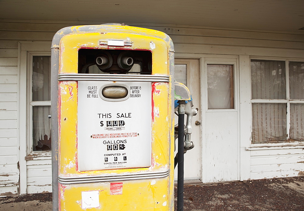 Old Gas Pump, Kent, Oregon, United States