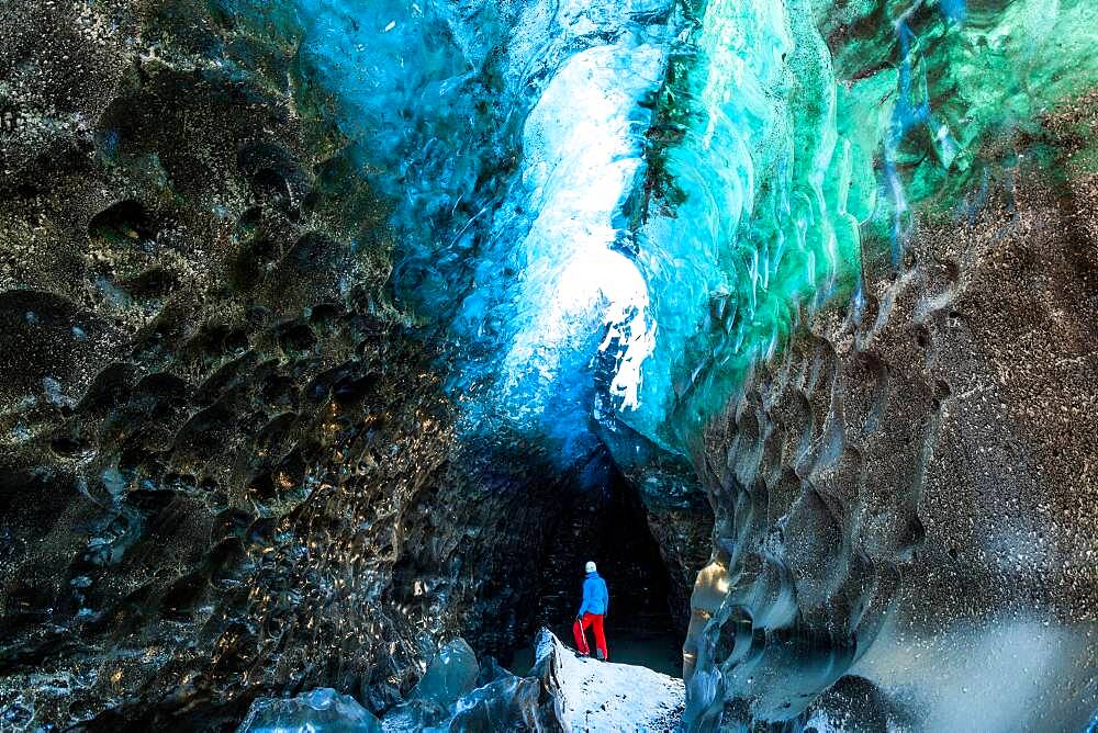 Glacial Ice Cave, Svinafellsjokull glacier, Skaftafell National Park, Iceland