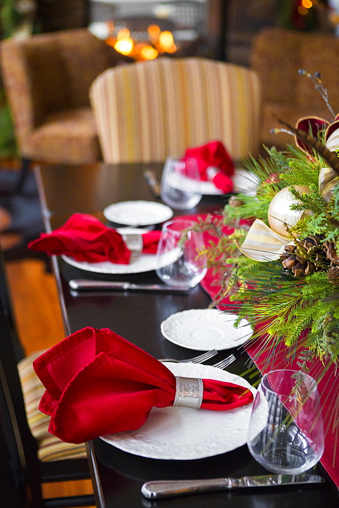 Christmas table and centerpiece in dining room