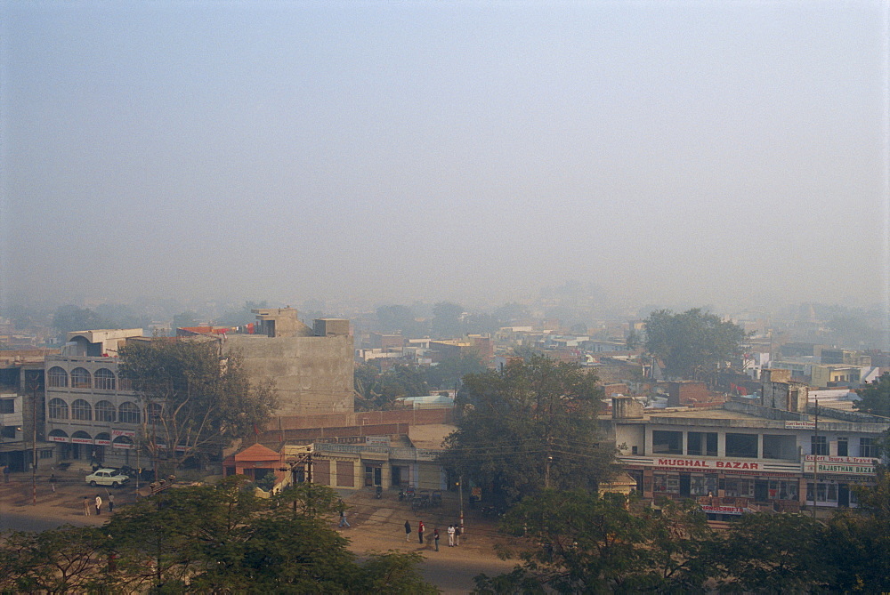 Smog in the winter weather, Agra, Uttar Pradesh state, India, Asia