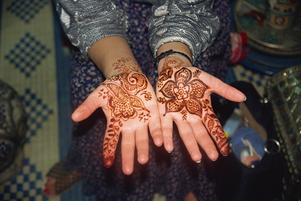 Hands with henna design, Morocco, North Africa, Africa