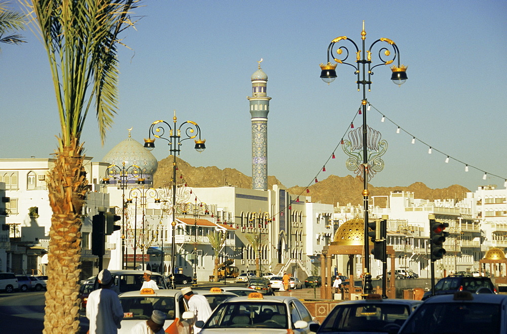 Taxi rank along Corniche Road, Muttrah, Muscat, Oman, Middle East