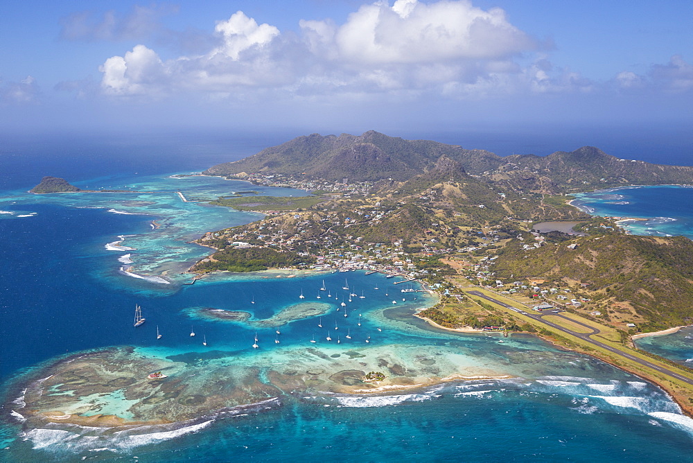 Aerial view of Union Island, The Grenadines, St. Vincent and The Grenadines, West Indies, Caribbean, Central America