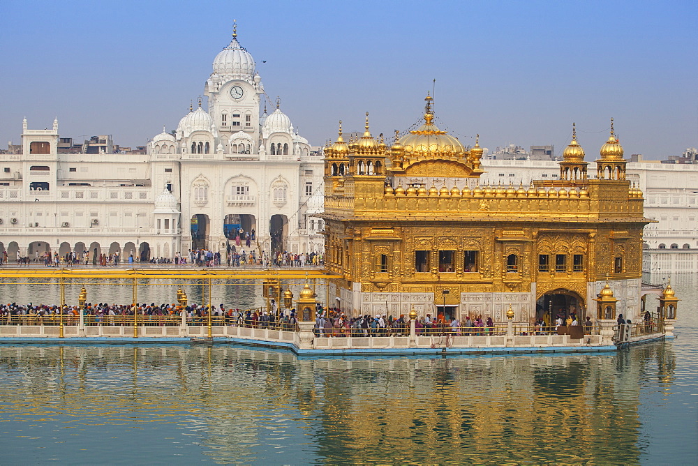 The Harmandir Sahib (The Golden Temple), Amritsar, Punjab, India, Asia