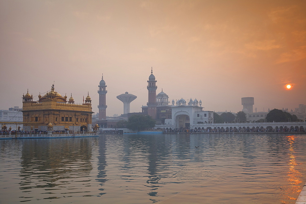 The Harmandir Sahib (The Golden Temple), Amritsar, Punjab, India, Asia