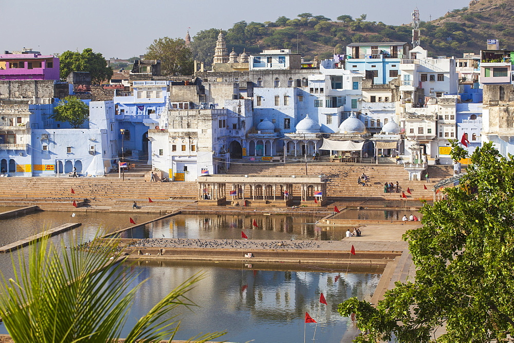 Bathing ghats, Pushkar, Rajasthan, India, Asia