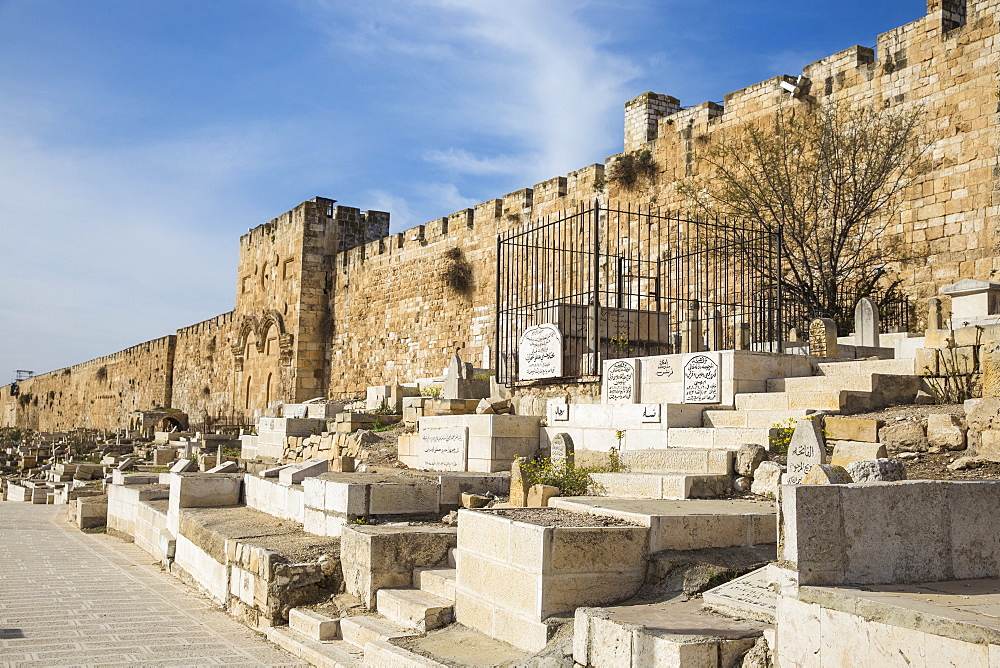 Bab Sitna Mariam Islamic cemetery near St. Stephen's Gate (The Lion Gate), Jerusalem, Israel, Middle East