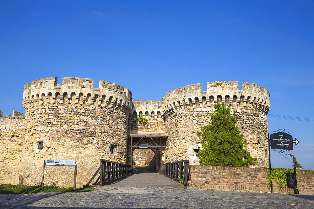 Serbia, Belgrade, Kalemegdan Park, Belgrade Fortress, Zinden gate and towers