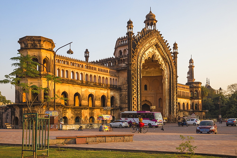 Rumi Darwaza, Lucknow, Uttar Pradesh, India, Asia