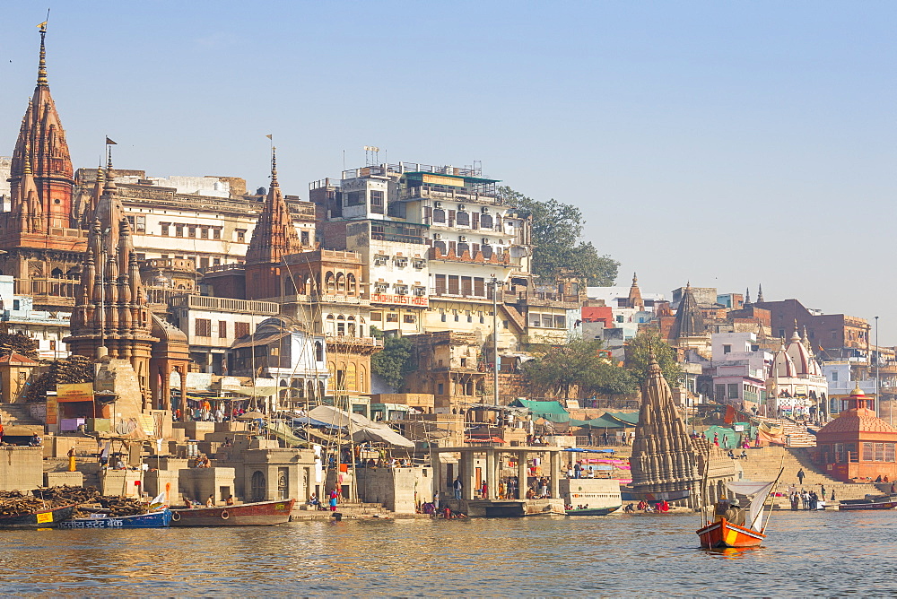 Submerged Shiva temple, Sindhia Ghat, Varanasi, Uttar Pradesh, India, Asia