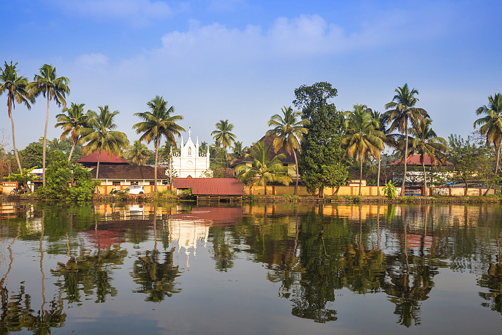 Backwaters, Alappuzha (Alleppey), Kerala, India, Asia