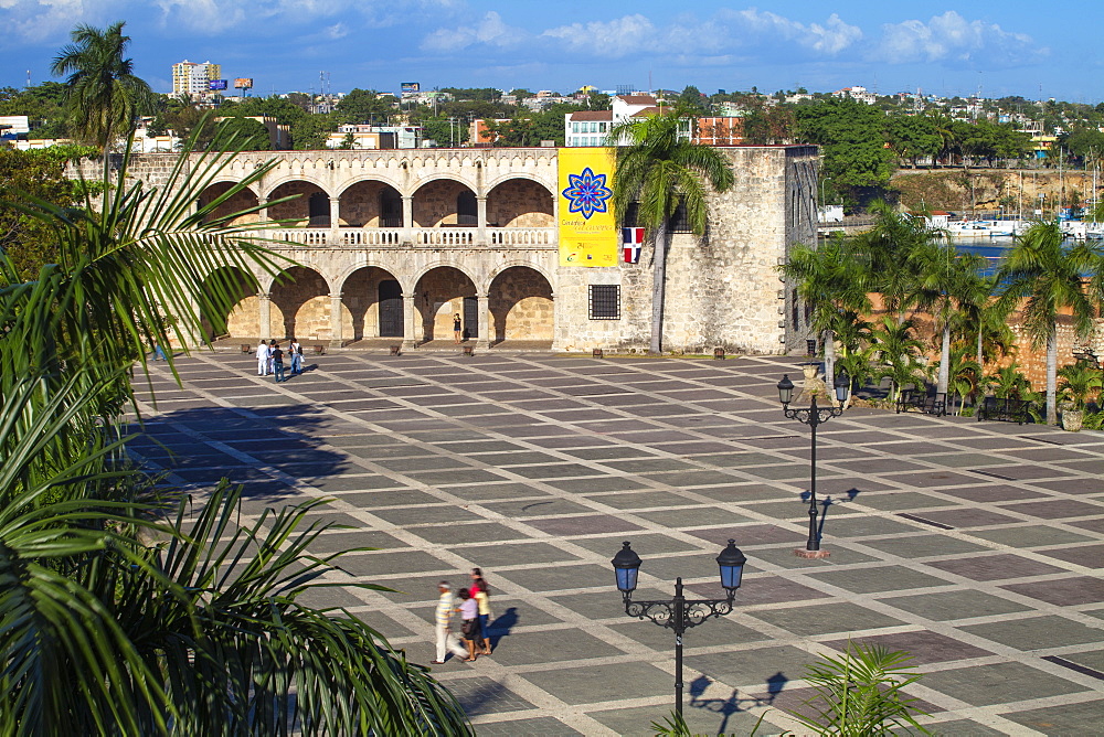 Plaza Espana, Alcazar de Colon, Colonial Zone, UNESCO World Heritage Site, Santo Domingo, Dominican Republic, West Indies, Caribbean, Central America