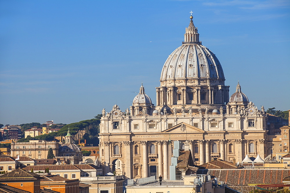 View of St. Peter's Basilica, Vatican, UNESCO World Heritage Site, Rome, Lazio, Italy, Europe