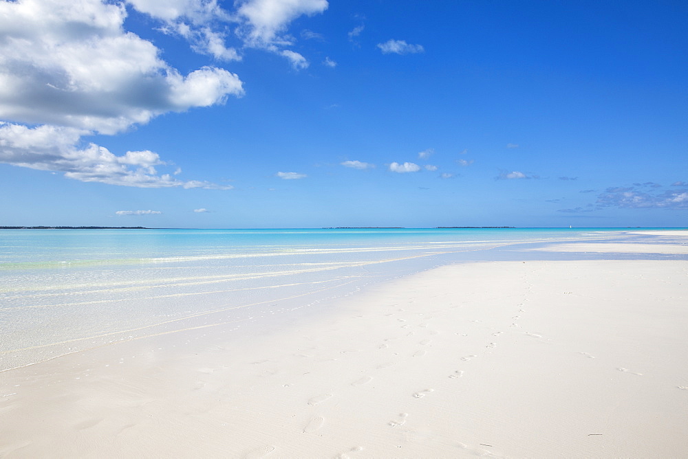 Beach at Treasure Cay, Great Abaco, Abaco Islands, Bahamas, West Indies, Central America