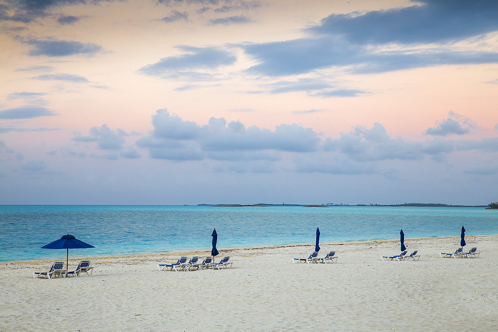 Beach at Treasure Cay, Great Abaco, Abaco Islands, Bahamas, West Indies, Central America