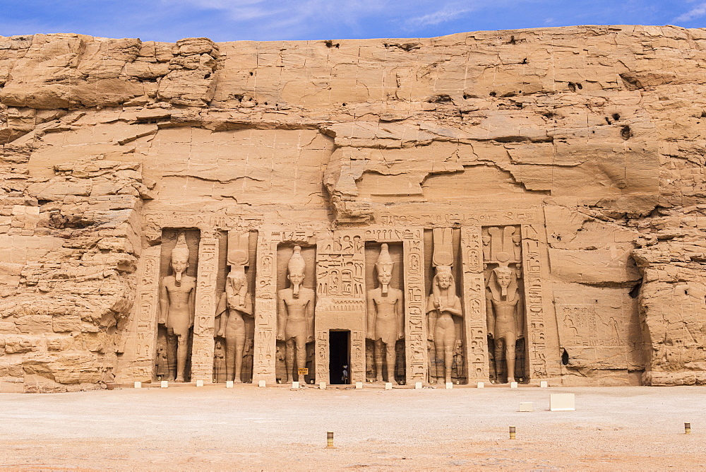 The small temple, dedicated to Nefertari and adorned with statues of the King and Queen, Abu Simbel, UNESCO World Heritage Site, Egypt, North Africa, Africa