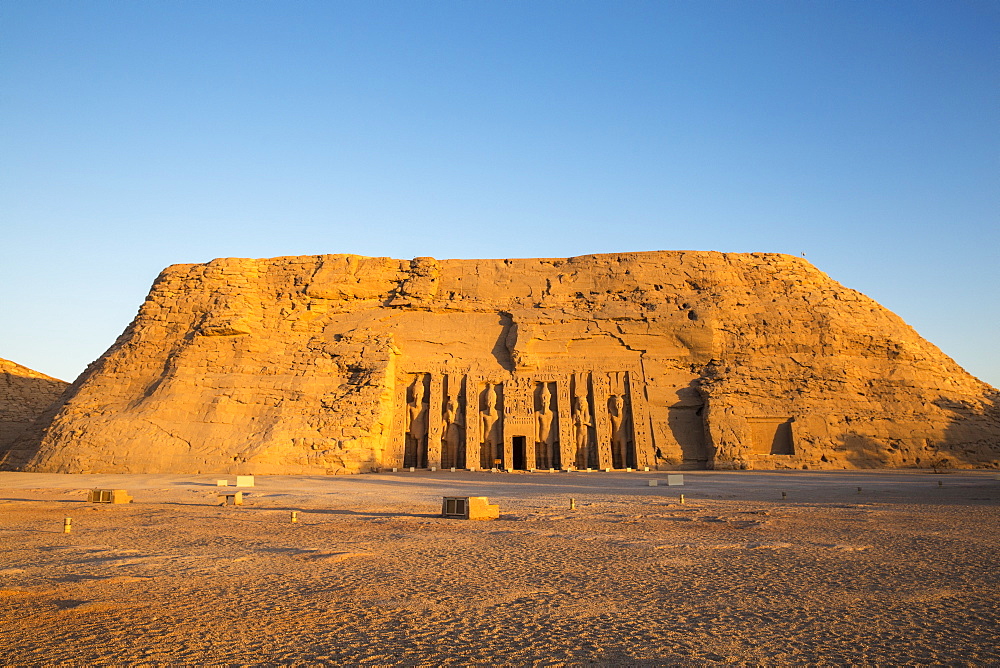 The small temple, dedicated to Nefertari and adorned with statues of the King and Queen, Abu Simbel, UNESCO World Heritage Site, Egypt, North Africa, Africa