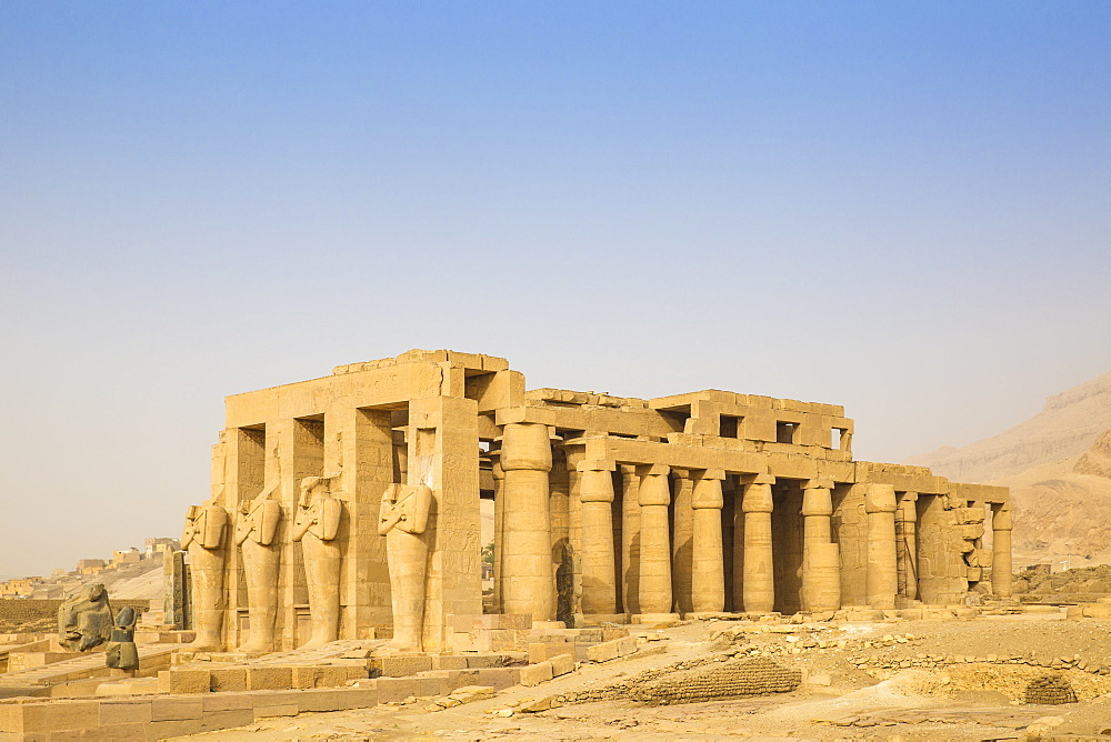 The Temple of Ramesses II (The Ramesseum), UNESCO World Heritage Site, West Bank, Luxor, Egypt, North Africa, Africa