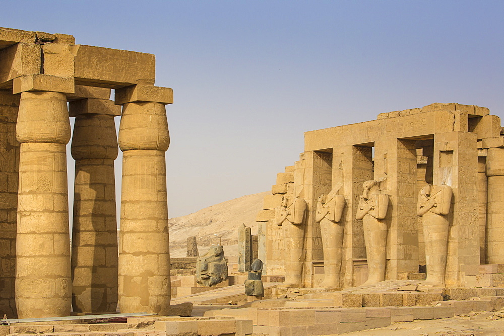 The Temple of Ramesses II (The Ramesseum), UNESCO World Heritage Site, West Bank, Luxor, Egypt, North Africa, Africa