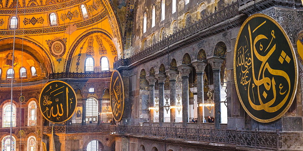 Inside Hagia Sophia, which has been a church, a mosque and is now a museum, UNESCO World Heritage Site, Istanbul, Turkey, Europe