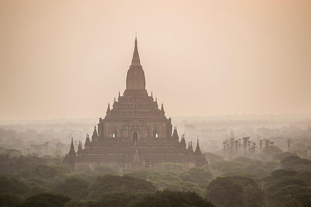 Sunrise at Sulamani Buddhist Temple, Bagan (Pagan) Ancient City, Myanmar (Burma), Asia