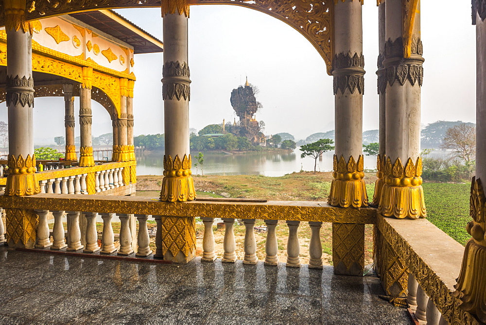 Kyauk Kalap Buddhist Temple in the middle of a lake at sunrise, Hpa An, Kayin State (Karen State), Myanmar (Burma), Asia