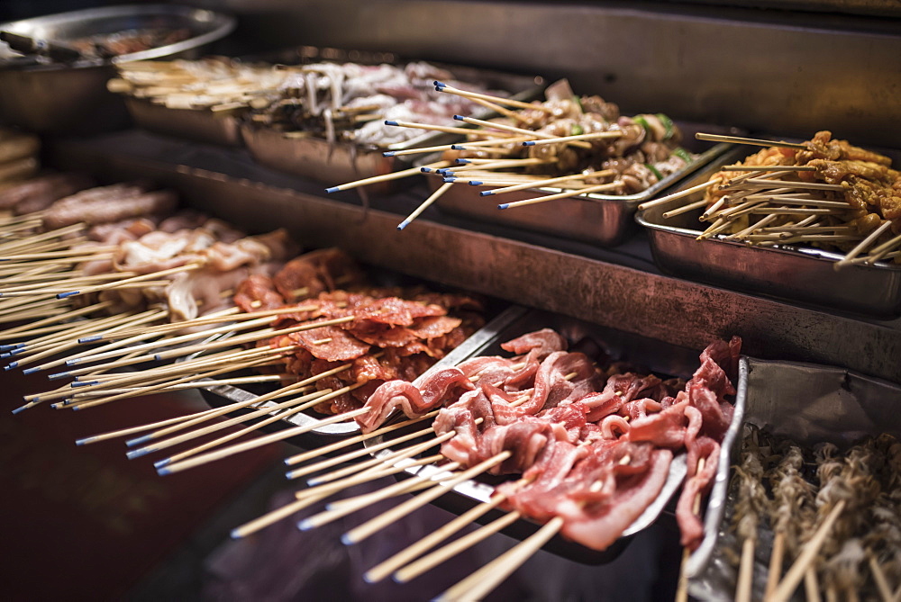 Street food in Chinatown at night, Kuala Lumpur, Malaysia, Southeast Asia, Asia