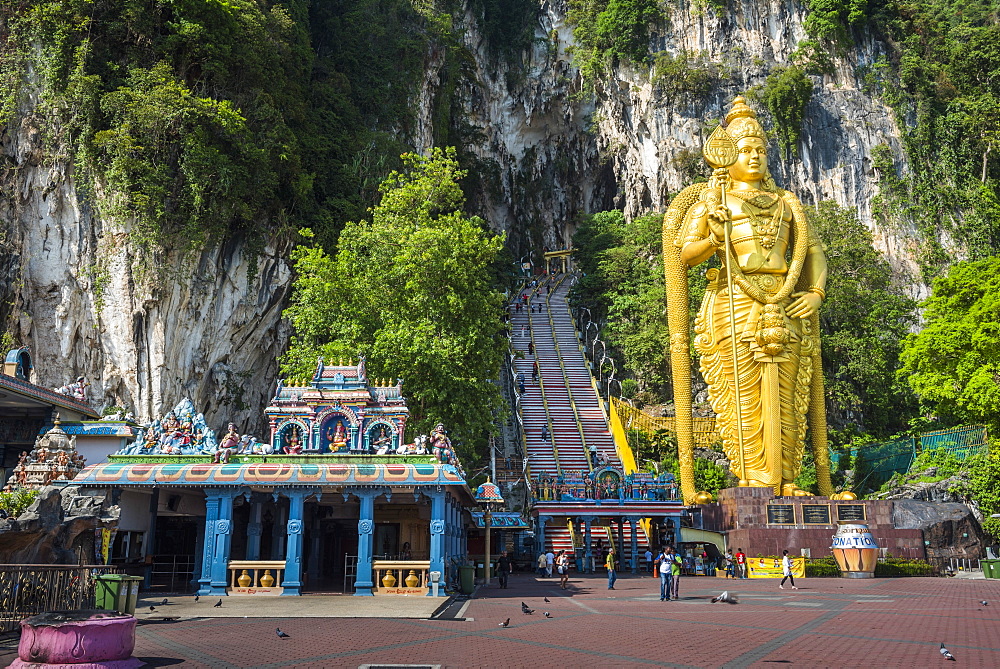 Lord Murugan statue, the largest statue of a Hindu Deity in Malaysia at the entrance to Batu Caves, Kuala Lumpur, Malaysia, Southeast Asia, Asia