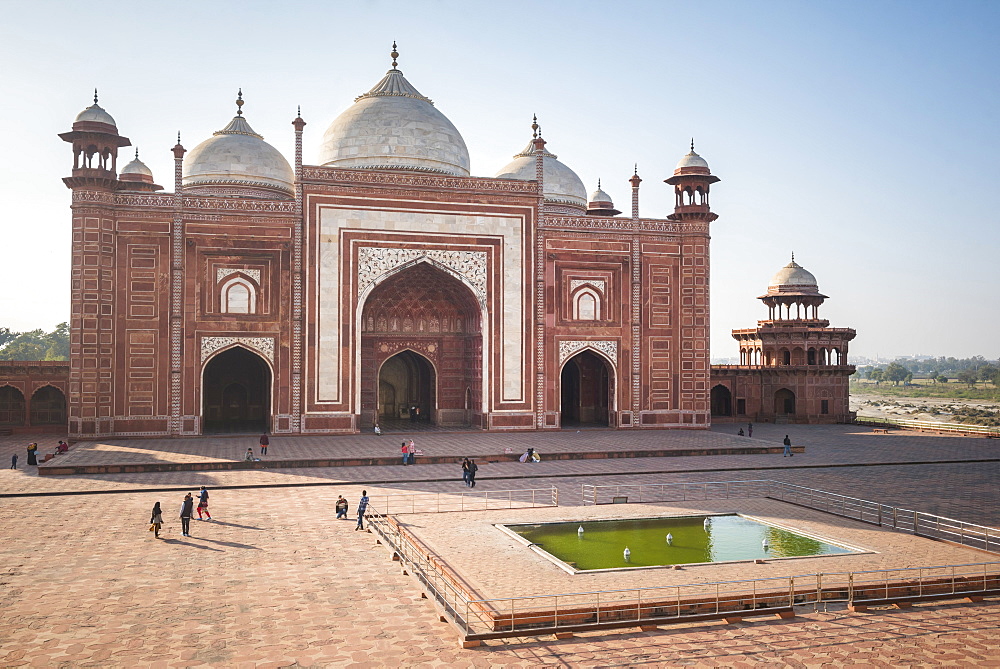 Mosque in the Taj Mahal Complex, UNESCO World Heritage Site, Agra, Uttar Pradesh, India, Asia