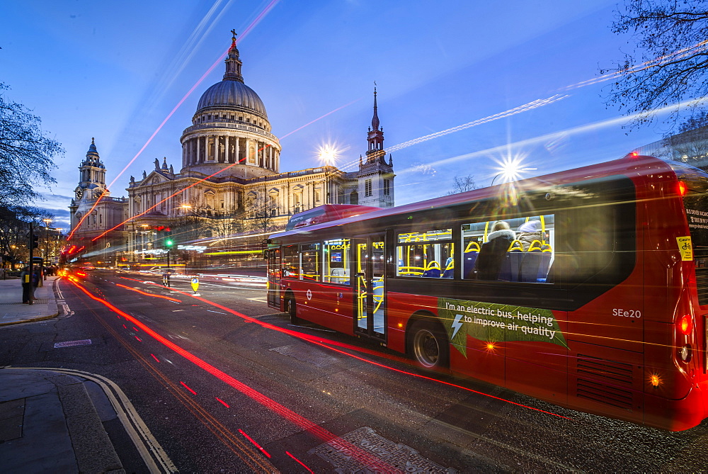 St. Pauls Cathedral at night, City of London, London, England, United Kingdom, Europe