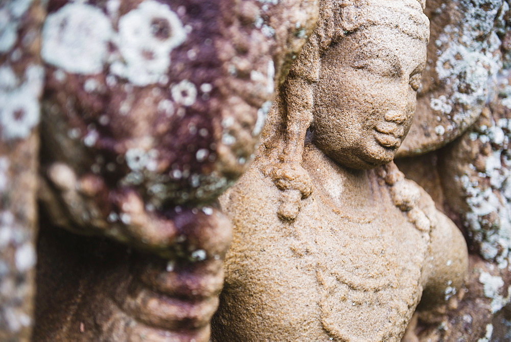 Guardian statue at Thuparama Dagoba, Mahavihara (The Great Monastery), Anuradhapura, UNESCO World Heritage Site, Sri Lanka, Asia