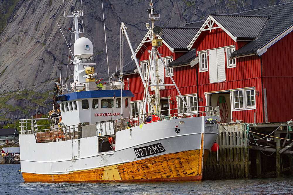 Late evening light on the picturesque Norwegian fishing town of Reine in the Lofoton Island Group, Norway.