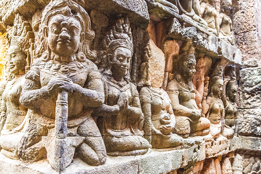 Apsara carvings in the Leper King Terrace in Angkor Thom, Angkor, UNESCO World Heritage Site, Siem Reap Province, Cambodia, Indochina, Southeast Asia, Asia 