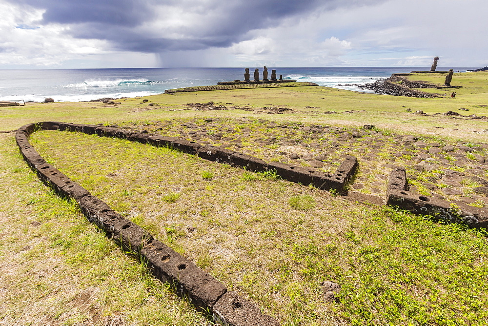 House foundation and sevem moai in the Tahai Archaeological Zone on Easter Island (Isla de Pascua) (Rapa Nui), UNESCO World Heritage Site, Chile, South America