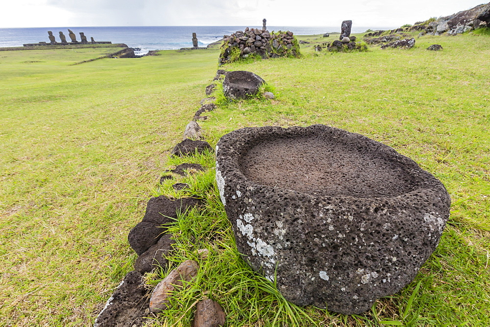 House foundation and seven moai in the Tahai Archaeological Zone on Easter Island (Isla de Pascua) (Rapa Nui), UNESCO World Heritage Site, Chile, South America