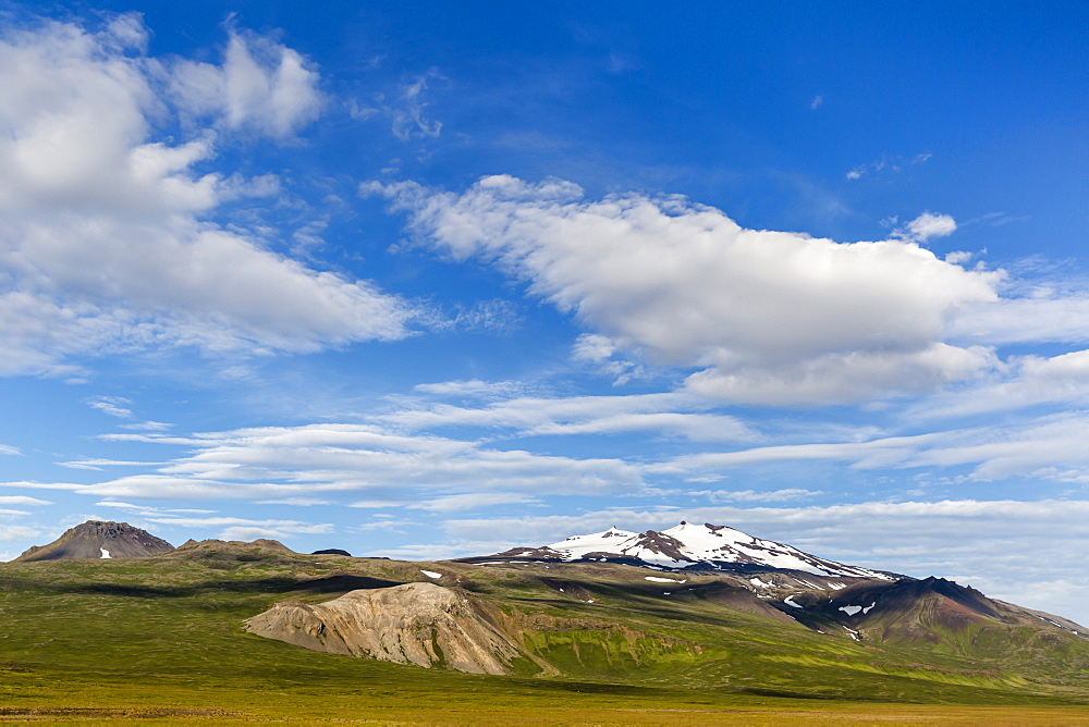 A view of Snaefellsjokull (snow-fell glacier), Snaefellsnes National Park, Snaefellsnes Peninsula, Iceland, Polar Regions