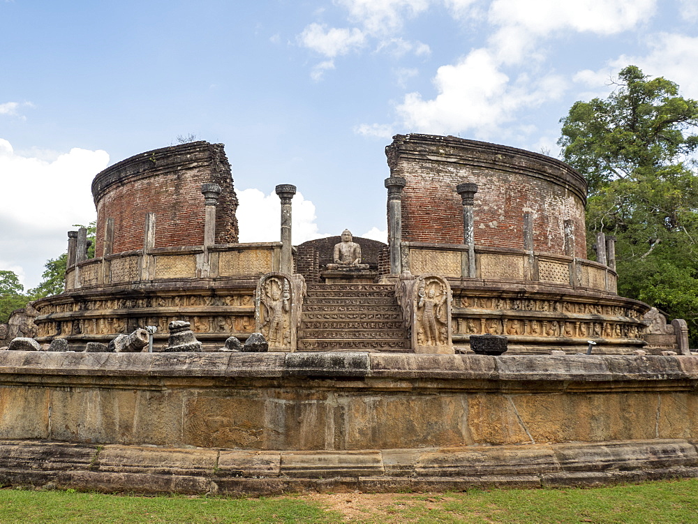 The Polonnaruwa Vatadage dating back to the Kingdom of Polonnaruwa, UNESCO World Heritage Site, Sri Lanka, Asia