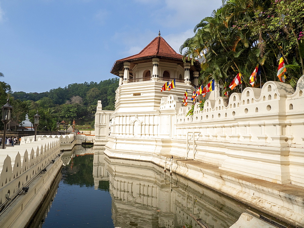 Sri Dalada Maligawa (Temple of the Sacred Tooth Relic), UNESCO World Heritage Site, Kandy, Sri Lanka, Asia