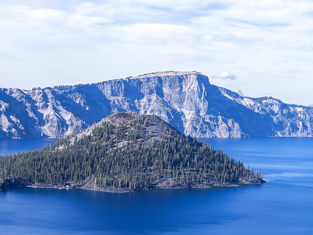 Wizard Island in Crater Lake, the deepest lake in the United States, Crater Lake National Park, Oregon, United States of America, North America