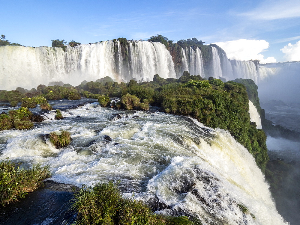 View of Iguacu Falls (Cataratas do Iguacu), UNESCO World Heritage Site, from the Brazilian side, Parana, Brazil, South America