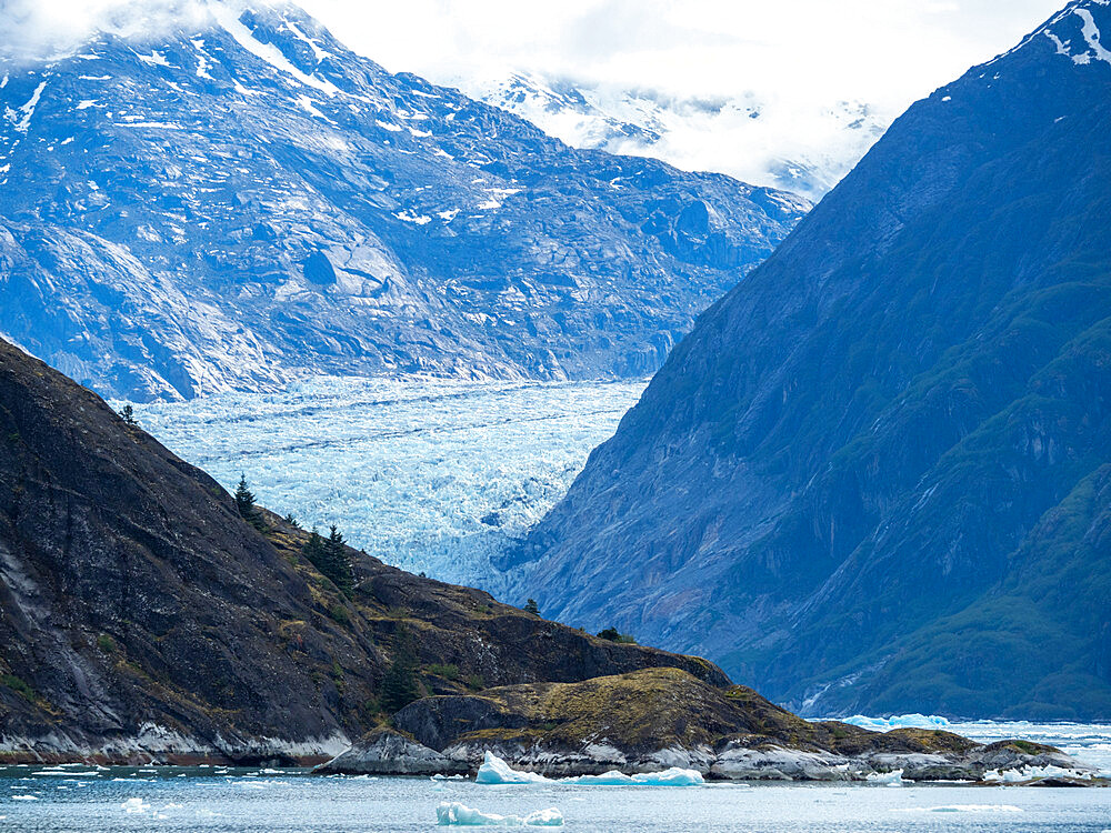 Retreating tidewater South Sawyer Glacier meets the rock, Tracy Arm, Southeast Alaska, United States of America, North America