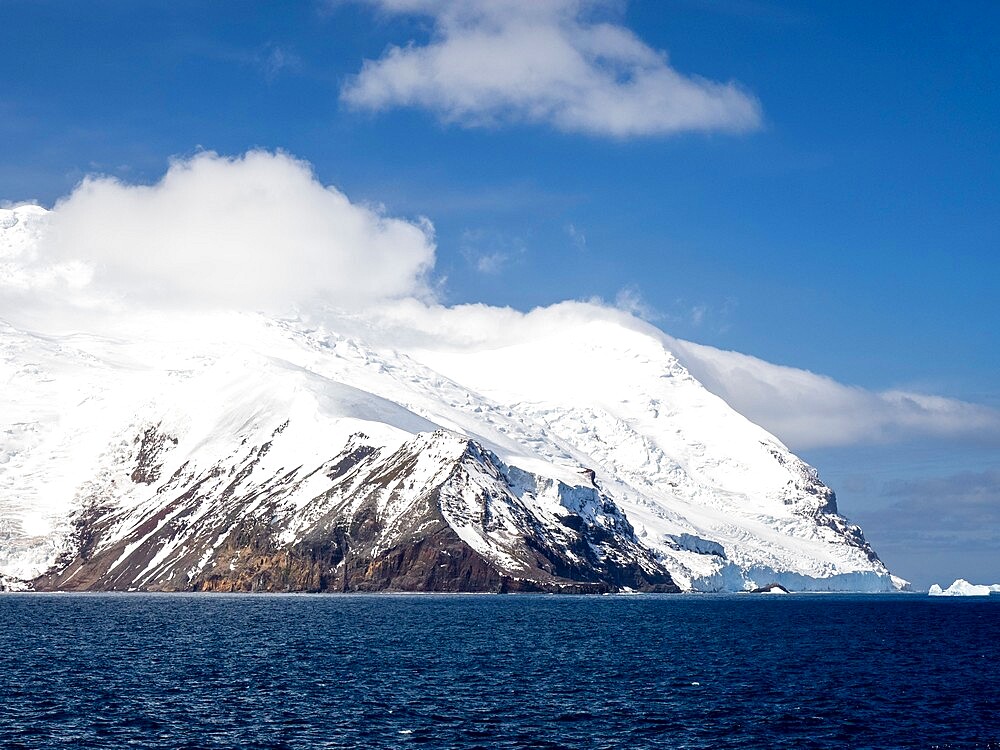 Ice covered Cook Island, a volcanic island in the South Sandwich Islands, South Atlantic, Polar Regions