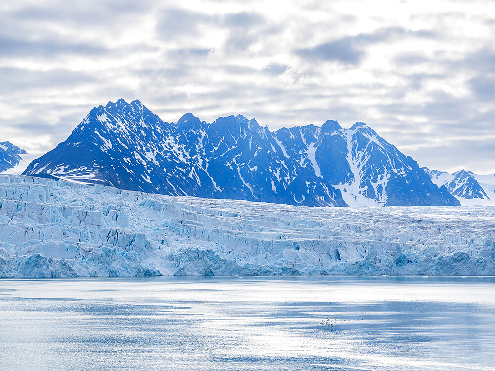 A view of the Lilliehookbreen (Lilliehook Glacier) on the North West side of Spitsbergen, Svalbard, Norway, Europe