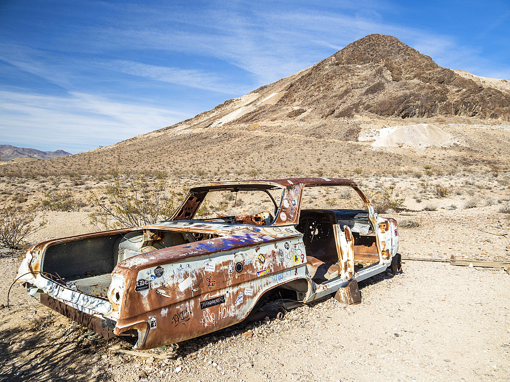 Abandoned car in Rhyolite, a ghost town in Nye County, near Death Valley National Park, Nevada, United States of America, North America