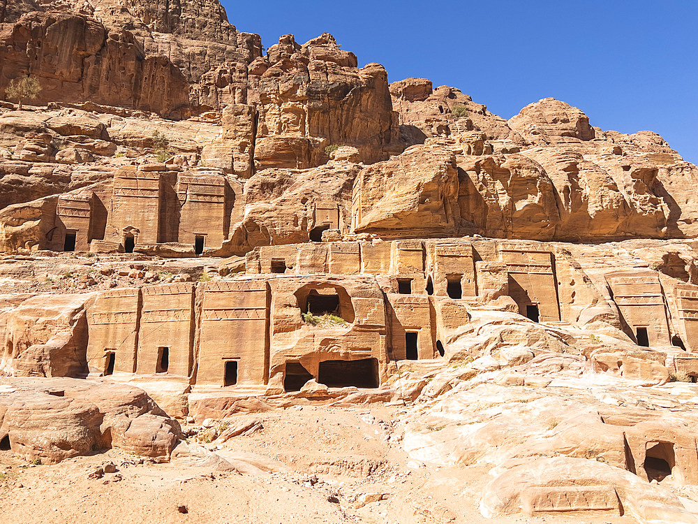 The Street of Facades, Petra Archaeological Park, UNESCO World Heritage Site, one of the New Seven Wonders of the World, Petra, Jordan, Middle East