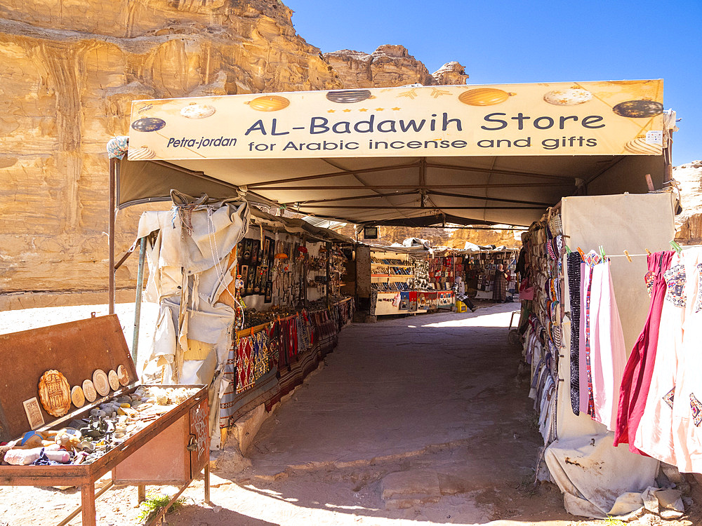 Souvenir stalls on the path to The Petra Monastery (Al Dayr), Petra Archaeological Park, UNESCO World Heritage Site, one of the New Seven Wonders of the World, Petra, Jordan, Middle East