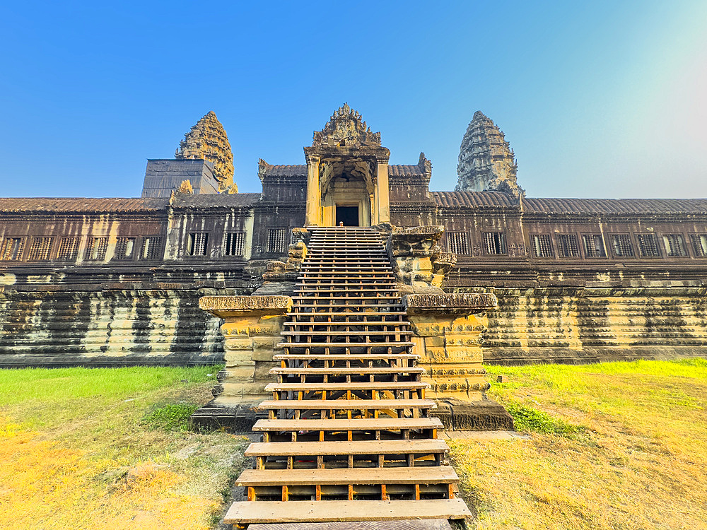 Angkor Wat, UNESCO World Heritage Site, a Hindu-Buddhist temple complex near Siem Reap, Cambodia, Indochina, Southeast Asia, Asia