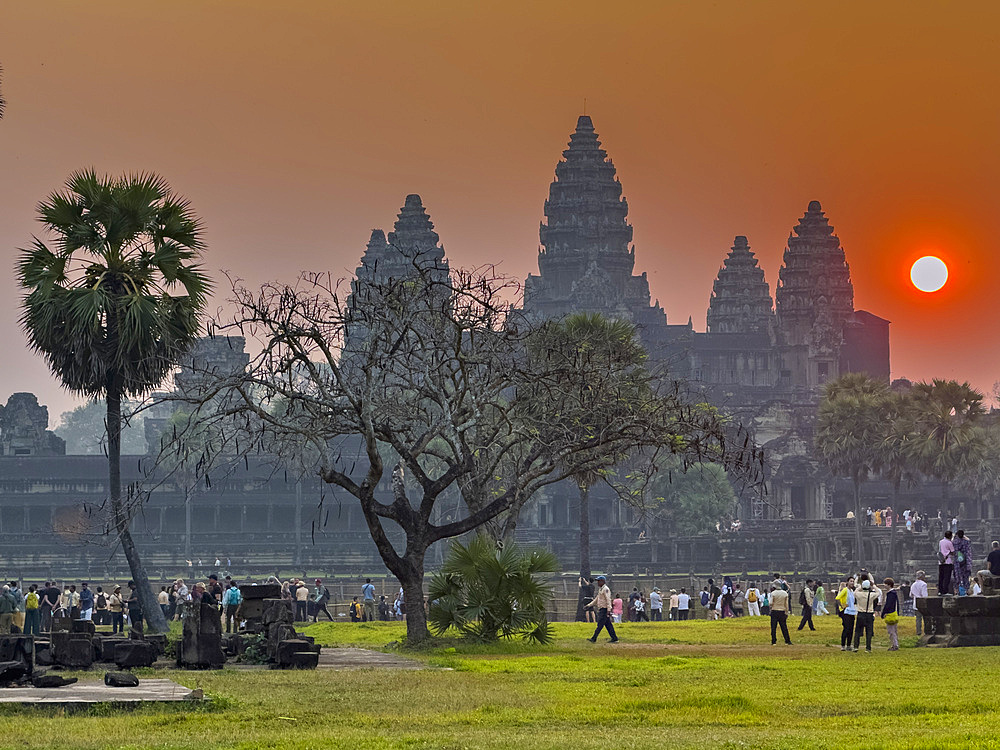 Angkor Wat, UNESCO World Heritage Site, a Hindu-Buddhist temple complex near Siem Reap, Cambodia, Indochina, Southeast Asia, Asia