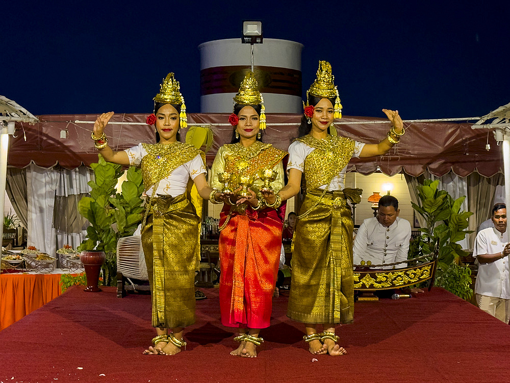 Apsara dancers performing traditional Khmer dances on the M/V Jahan during dinner, Angkor, Cambodia, Indochina, Southeast Asia, Asia