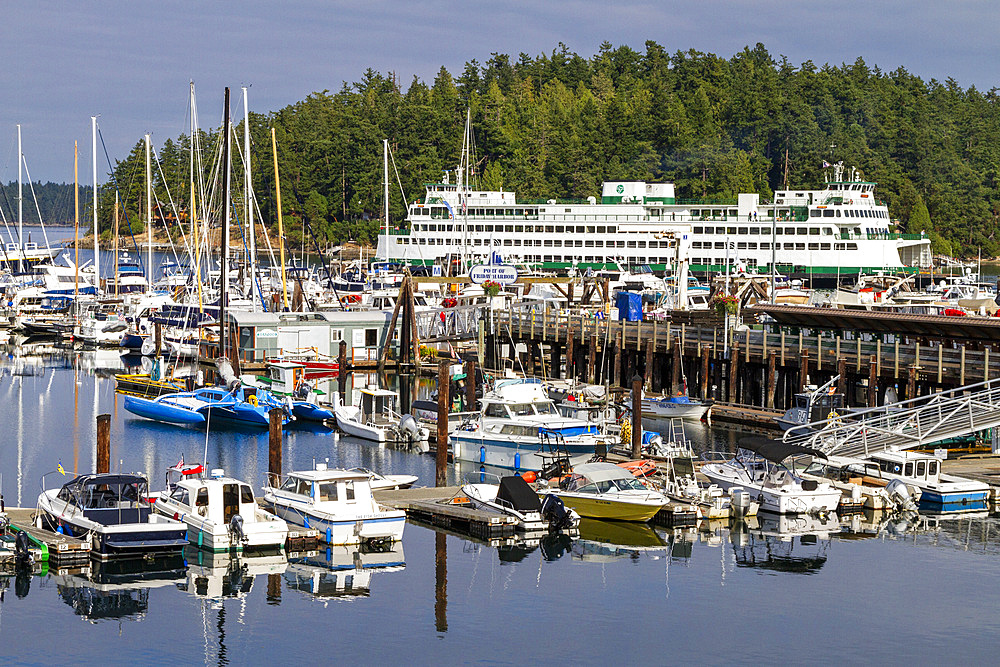 Views of the small harbor town of Friday Harbor on San Juan Island, Washington State, United States of America, North America